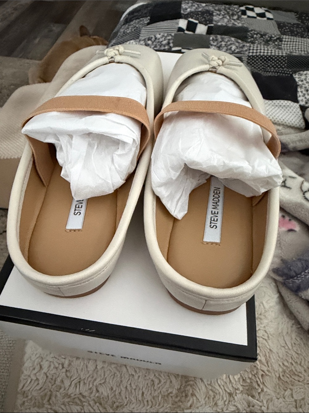 Steve Madden Cream Ballet Mule with Tan Elastic Strap - Picture 3 of 7